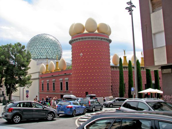 Teatro Museo dalí
Teatro Museo Dalí. Figueres, Girona.
Palabras clave: Teatro,Museo,Dalí,Figueres,Girona