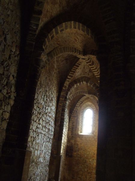 Interior de la iglesia
Castillo de Calatrava la Nueva
Palabras clave: Cister,Cistercienese,iglesia,contraluz,arco