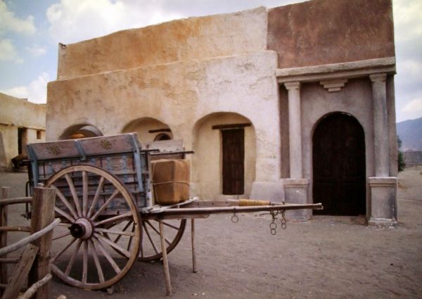 Poblado del oeste
recreación poblado del oeste en Almería
Palabras clave: casa,oeste,rural,carro