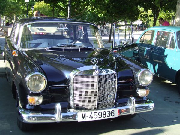 Mercedes clásico
Palabras clave: coche,clásico,automóvil