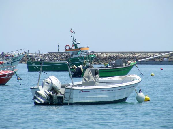 lancha motora
Palabras clave: Portugal,Lisboa,barco balandro,motora,barca