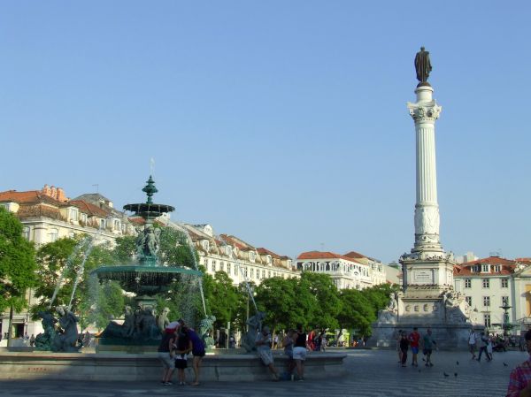  Plaza de Rossio  con la columna de Dom Pedro IV y doña María II 
Palabras clave: Portugal