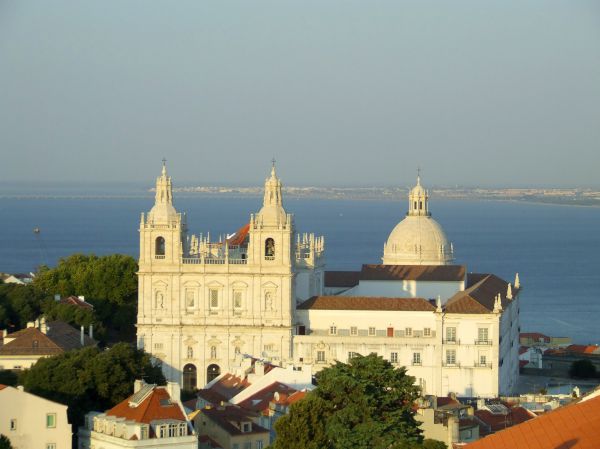 Iglesia de San Vicente de Fora y Panteón Nacional
Vista desde el castillo de San Jorge
Palabras clave: Portugal