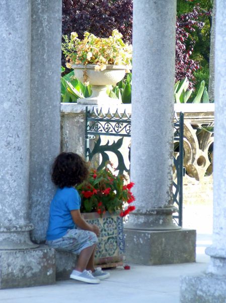 Palacio de Monserrat
niño entre columnas
Palabras clave: Sintra,Portugal,palacio