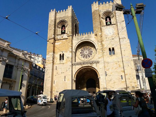 Portada Santa María la Mayor
Catedral de Lisboa
Palabras clave: Portugal