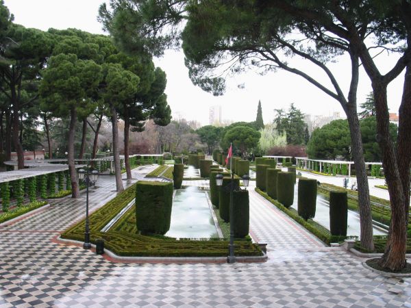 Jardines de Cecilio Rodríguez.. Parque del Retiro. Madrid.
Palabras clave: Jardines de Cecilio Rodríguez.. Parque del Retiro. Madrid.