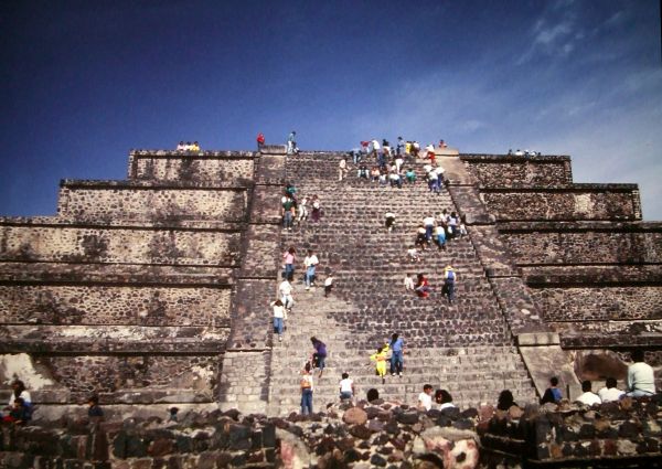 Palabras clave: Mejico mexico piramide azteca