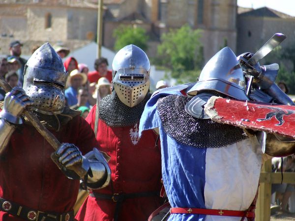 Lucha medieval
Campeonato mundial de lucha medieval en Belmonte
Palabras clave: Armadura,medieval,caballero,guerrero