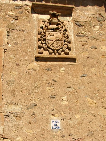 Pedraza (Segovia). 
Palabras clave: Pedraza (Segovia). plaza del ganado escudo
