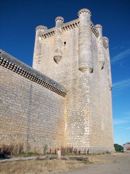 Castillo de los Comuneros
Castillo de los Comuneros. Torrelobatón (Valladolid).
Palabras clave: Castillo,Comuneros,Torrelobatón,Valladolid