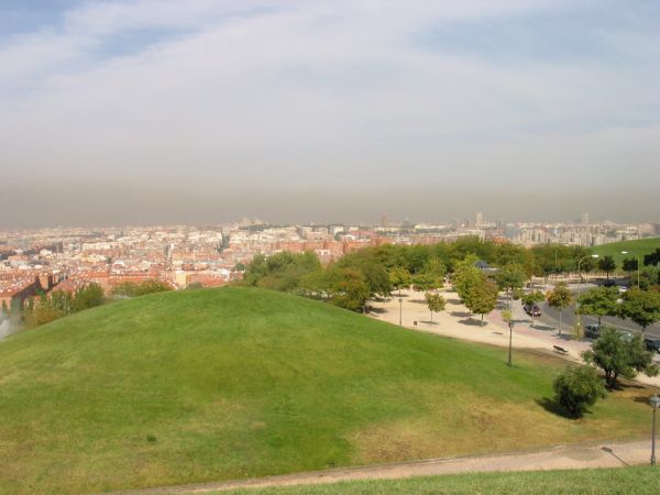 Madrid desde el Cerro del Tío Pío, en Vallecas.
