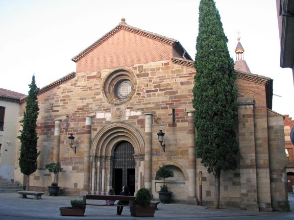 Iglesia de San Juan del Mercado. Benavente (Zamora).
Palabras clave: Iglesia de San Juan del Mercado. Benavente (Zamora).