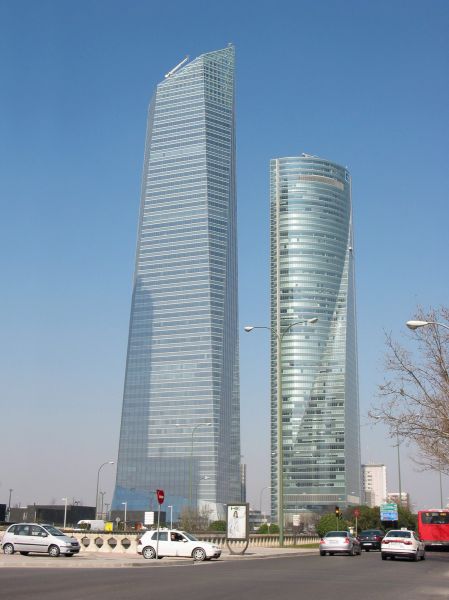 Complejo Cuatro Torres. Torre de Cristal y Torre Espacio. Madrid.
Palabras clave: Complejo Cuatro Torres. Torre de Cristal y Torre Espacio. Madrid.