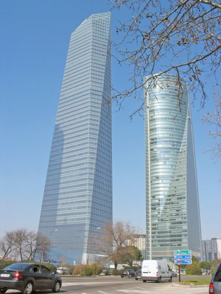 Complejo Cuatro Torres.  Torre de Cristal y Torre Espacio. Madrid.
Palabras clave: Complejo Cuatro Torres.  Torre de Cristal y Torre Espacio. Madrid.