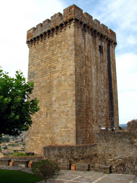 Parador Nacional. Monforte de Lemos (Lugo).
Palabras clave: castillo torre Monforte de Lemos (Lugo) parador nacional