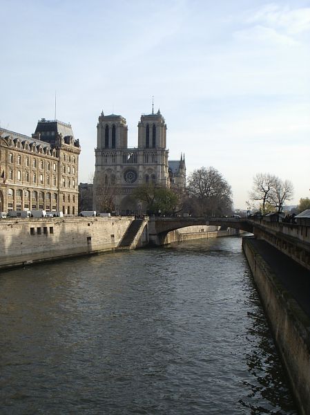 Rio Sena. Catedral de Notre Dame. París (Francia).
Palabras clave: Rio Sena. Catedral de Notre Dame. París (Francia).