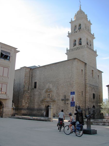 Iglesia de Nuestra Señora de la Encina (S.XVI). Ponferrada (León).
Palabras clave: Iglesia de Nuestra Señora de la Encina (S.XVI). Ponferrada (León).