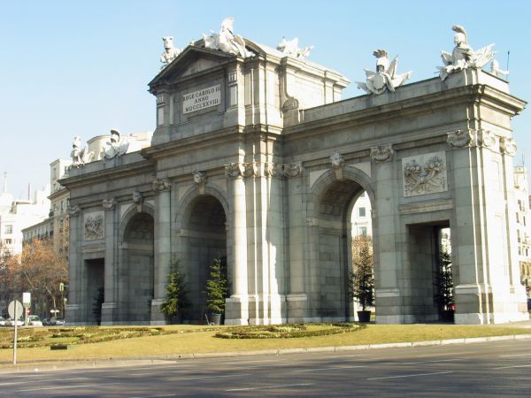 Puerta de Alcalá, Plaza de la Independencia, Madrid.
Palabras clave: Puerta de Alcalá, Plaza de la Independencia, Madrid.