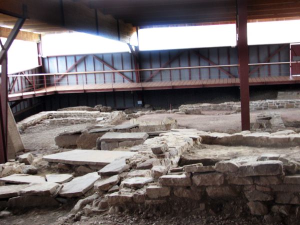 Villa romana y necrópolis visigoda. Excavaciones de Camesa-Rebolledo (Cantabria)
