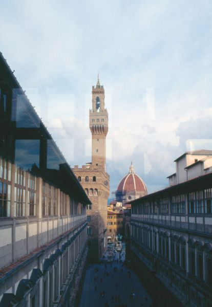 Vista desde el Palazzo Uffizi, Florencia (Italia). cupula duomo brunelleschi palazzo vecchio firence
Palabras clave: Vista desde el Palazzo Uffizi. Florencia (Italia). 