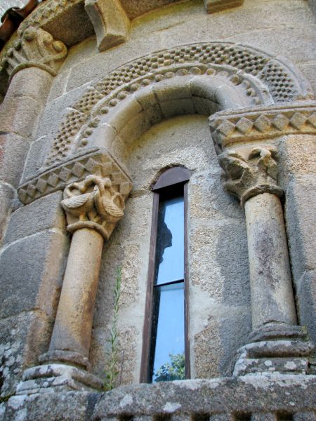 Iglesia de San Vicente de Pombeiro. Pantón (Lugo). Galicia.
Palabras clave: Iglesia de San Vicente de Pombeiro. Pantón (Lugo). Galicia. ribeira sacra ventana