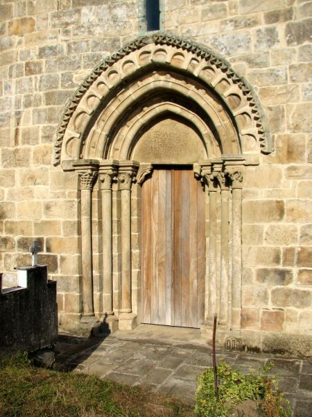 Iglesia de San Vicente de Pombeiro. Pantón (Lugo). Galicia.
Palabras clave: Iglesia de San Vicente de Pombeiro. Pantón (Lugo). Galicia. ribeira sacra puerta