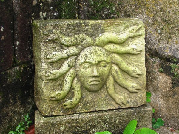 Bajorrelieve de Medusa. Monasterio de Poio (Pontevedra).
Palabras clave: estatua,escultura,Galicia,Pontevedra