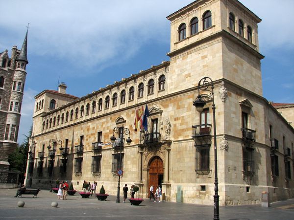 Palacio de los Guzmanes. Diputación de León.
Palabras clave: Palacio de los Guzmanes. Diputación de León.