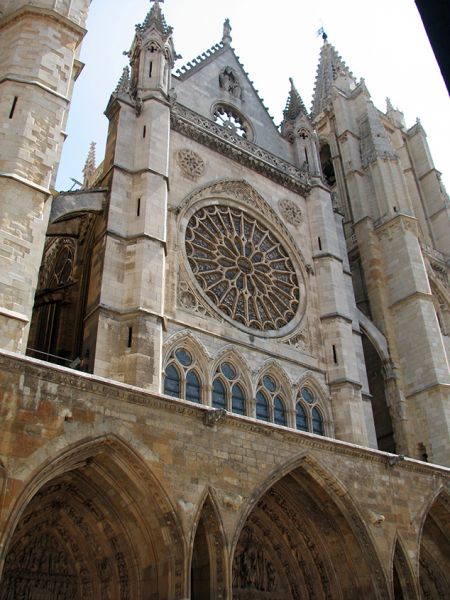 Catedral de León. León.
Palabras clave: Catedral de León. León.