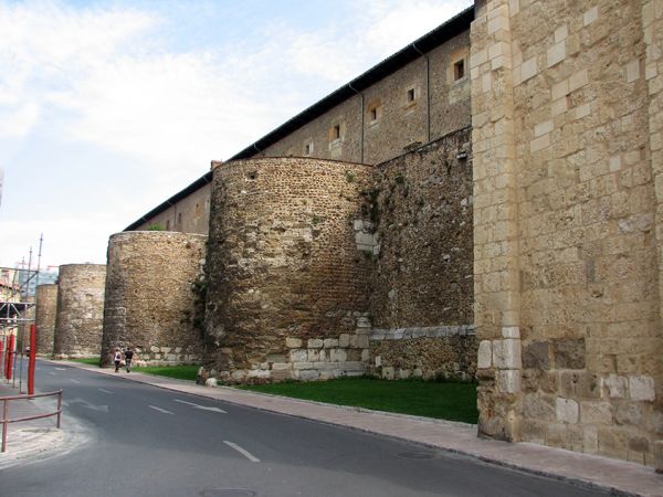 Muralla romana. León.
Palabras clave: Muralla romana. León.