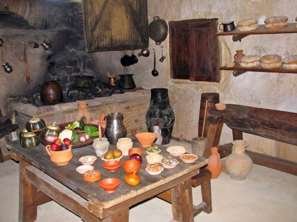 Reconstrucción domus romana de Juliobriga. Cocina. Retortillo (Cantabria)
