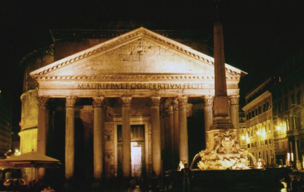Roma. Panteon de Agripa. Vista nocturna.
Palabras clave: Panteón de Agripa. Roma (Italia). vista nocturna