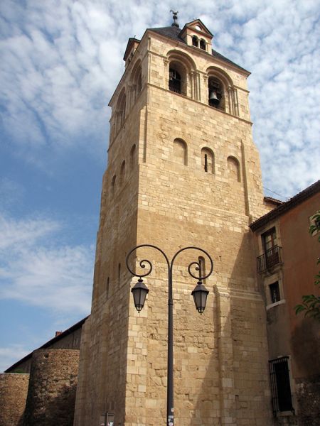 Torre del Gallo. Basílica de San Isidoro. León.
Palabras clave: Torre del Gallo. Basílica de San Isidoro. León.