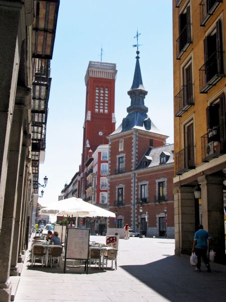 Calle Atocha. Palacio e Iglesia de Santa Cruz.
Palabras clave: Calle Atocha. Palacio e Iglesia de Santa Cruz.