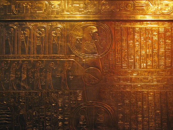 Contenedor de los sarcófagos de Tutankhamon. Detalle
