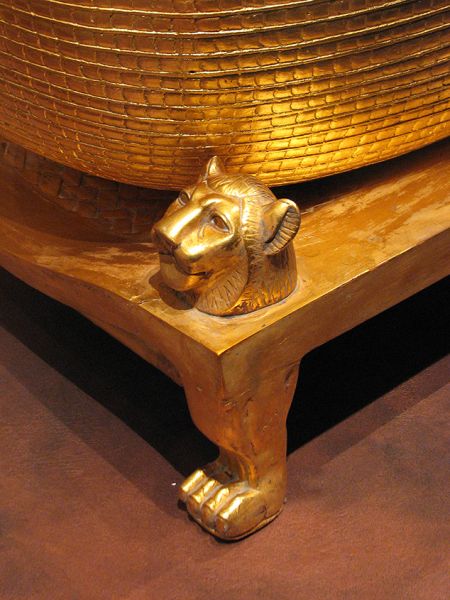 Sarcófago exterior de Tutankhamon. Detalle
