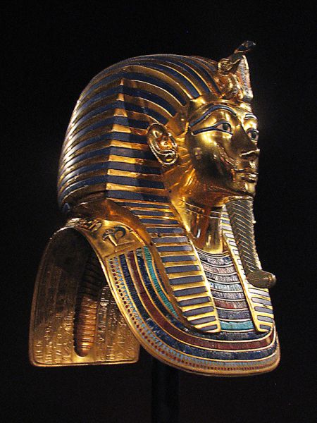 Tesoro de Tutankhamon
Máscara funeraria de Tutankhamon
Palabras clave: Máscara,funeraria,Tutankhamon