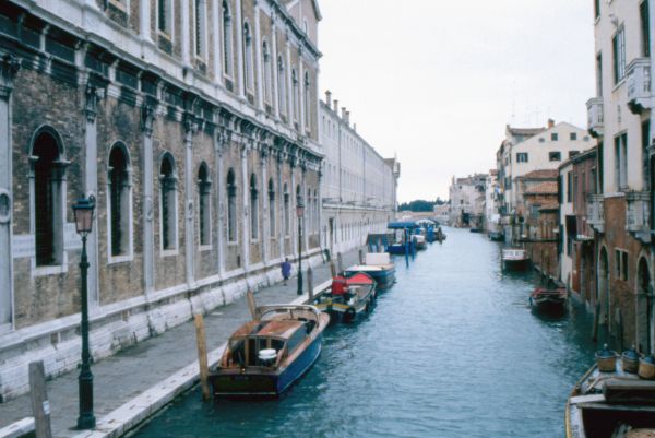 Canales de Venecia (Italia).
Palabras clave: Canales de Venecia (Italia).