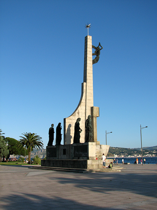Monumento a Luis Carrero Blanco, obra de Juan de ívalos. Santoña (Cantabría).
Palabras clave: Monumento a Luis Carrero Blanco, obra de Juan de ívalos. Santoña (Cantabría).