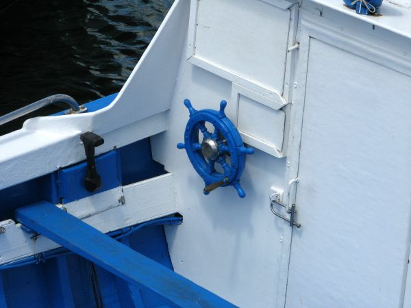 Detalle del timón de un bote pesquero
Palabras clave: timon pesquero yate bote barco