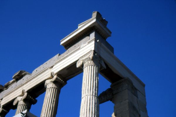 El Erecteión. Acrópolis de Atenas. Grecia.
Palabras clave: El Erecteión. Acrópolis de Atenas. Grecia.