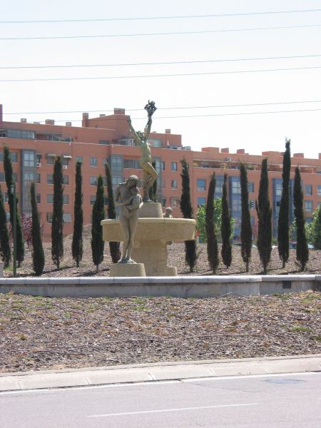 Madrid. Fuente Homenaje a la Mujer, en la Plaza de Alsacia.
Palabras clave: Madrid. Fuente Homenaje a la Mujer, en la Plaza de Alsacia.