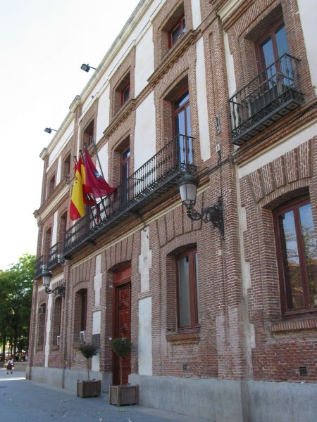 Junta Municipal del Distrito de Carabanchel. Madrid.
Palabras clave: Junta Municipal del Distrito de Carabanchel. Madrid.