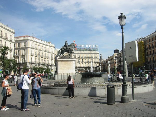 Madrid. Plaza de la Puerta del Sol.
Palabras clave: Madrid. Plaza de la Puerta del Sol.