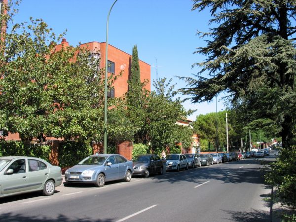 Madrid. Ciudad Lineal. Calle de Arturo Soria.
