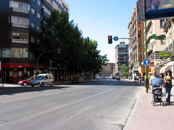 Calle Bravo Murillo. Distrito de Tetuán. Madrid.
Palabras clave: Calle Bravo Murillo. Distrito de Tetuán. Madrid.