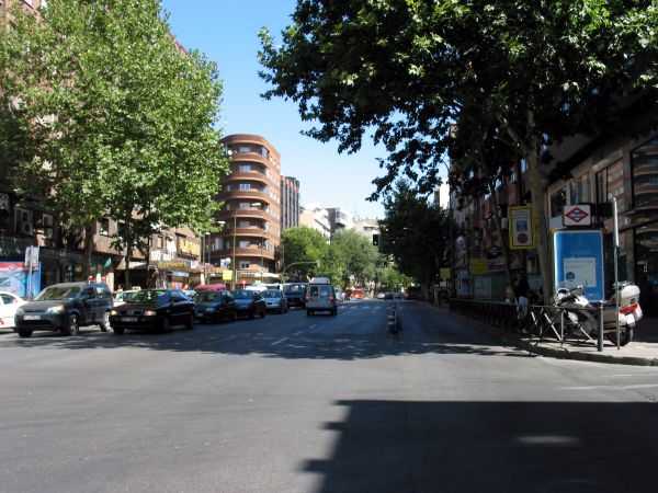 Calle Bravo Murillo. Distrito de Tetuán. Madrid.
Palabras clave: Calle Bravo Murillo. Distrito de Tetuán. Madrid.