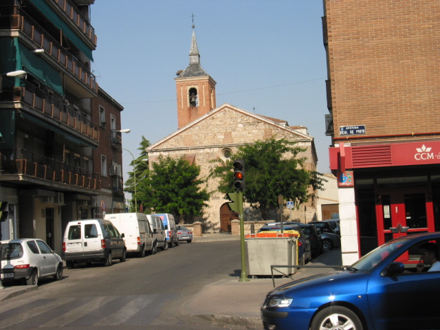 Barrio de Villaverde (Madrid). Al fondo, la iglesia de San Andrés.
Palabras clave: Barrio de Villaverde (Madrid). Al fondo, la iglesia de San Andrés.