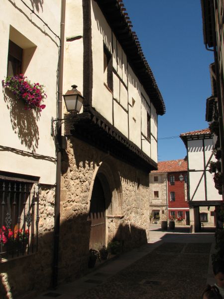 Covarrubias (Burgos).
Palabras clave: Covarrubias (Burgos).