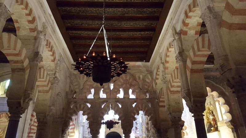 artesonado
Mezquita-catedral
Palabras clave: Andalucía,Córdoba,Abderramán III,arco de herradura